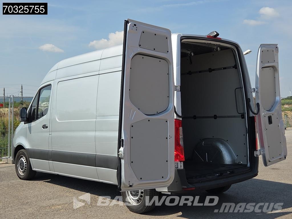 Mercedes-Benz Sprinter 215 CDI Automatik 150PS L2H2 Klima Kamera شاحنة مقفلة