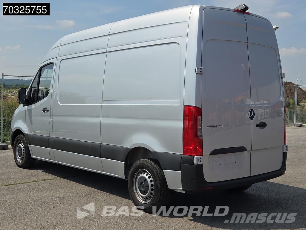 Mercedes-Benz Sprinter 215 CDI Automatik 150PS L2H2 Klima Kamera شاحنة مقفلة