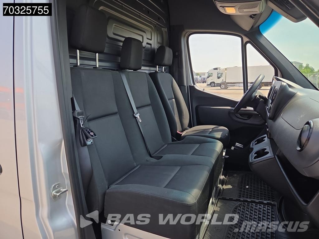 Mercedes-Benz Sprinter 215 CDI Automatik 150PS L2H2 Klima Kamera Pakettiautot