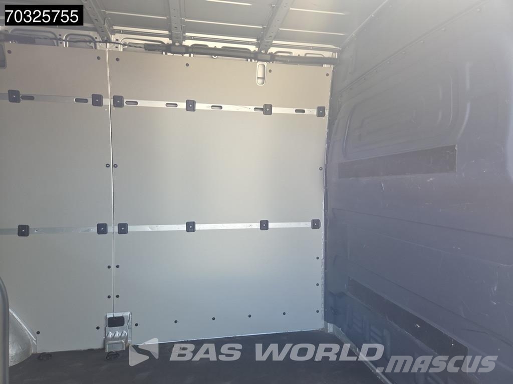 Mercedes-Benz Sprinter 215 CDI Automatik 150PS L2H2 Klima Kamera شاحنة مقفلة