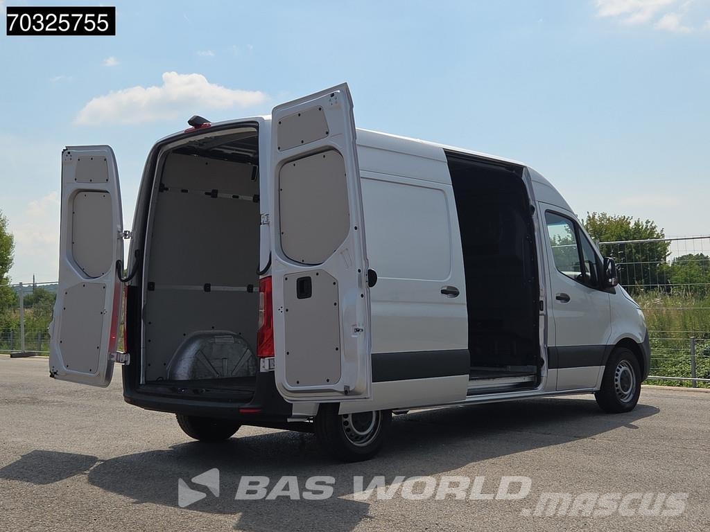 Mercedes-Benz Sprinter 215 CDI Automatik 150PS L2H2 Klima Kamera شاحنة مقفلة