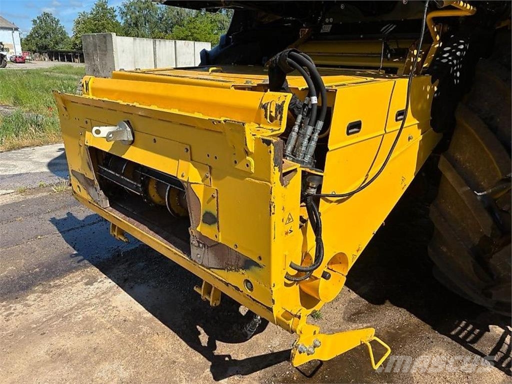 New Holland CR8.80 MY21 حصادات