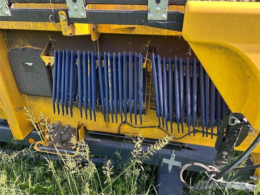 New Holland CR8.80 MY21 حصادات