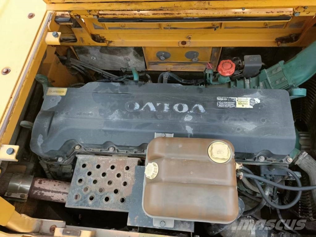 Volvo 480 Paletli ekskavatörler