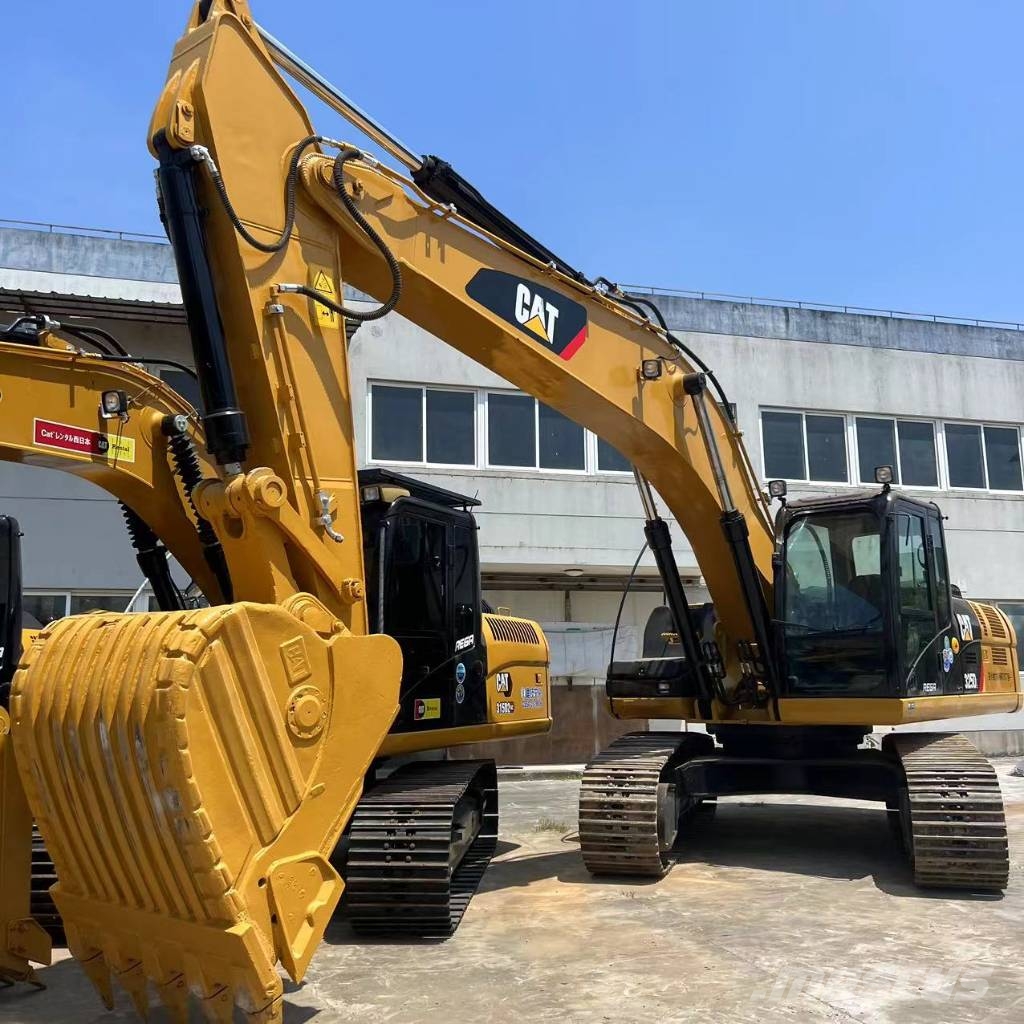 CAT 325D2 حفارات زحافة