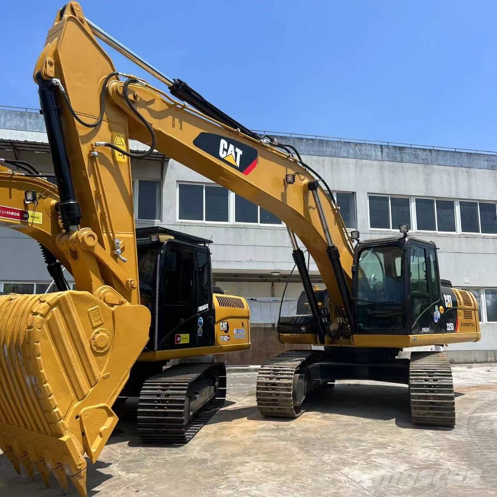 CAT 325D2 حفارات زحافة