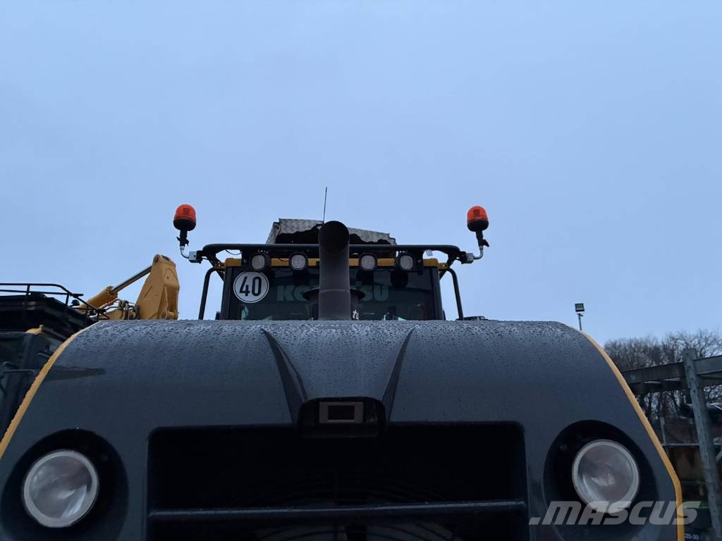Komatsu WA 270-8E0 Pyöräkuormaajat