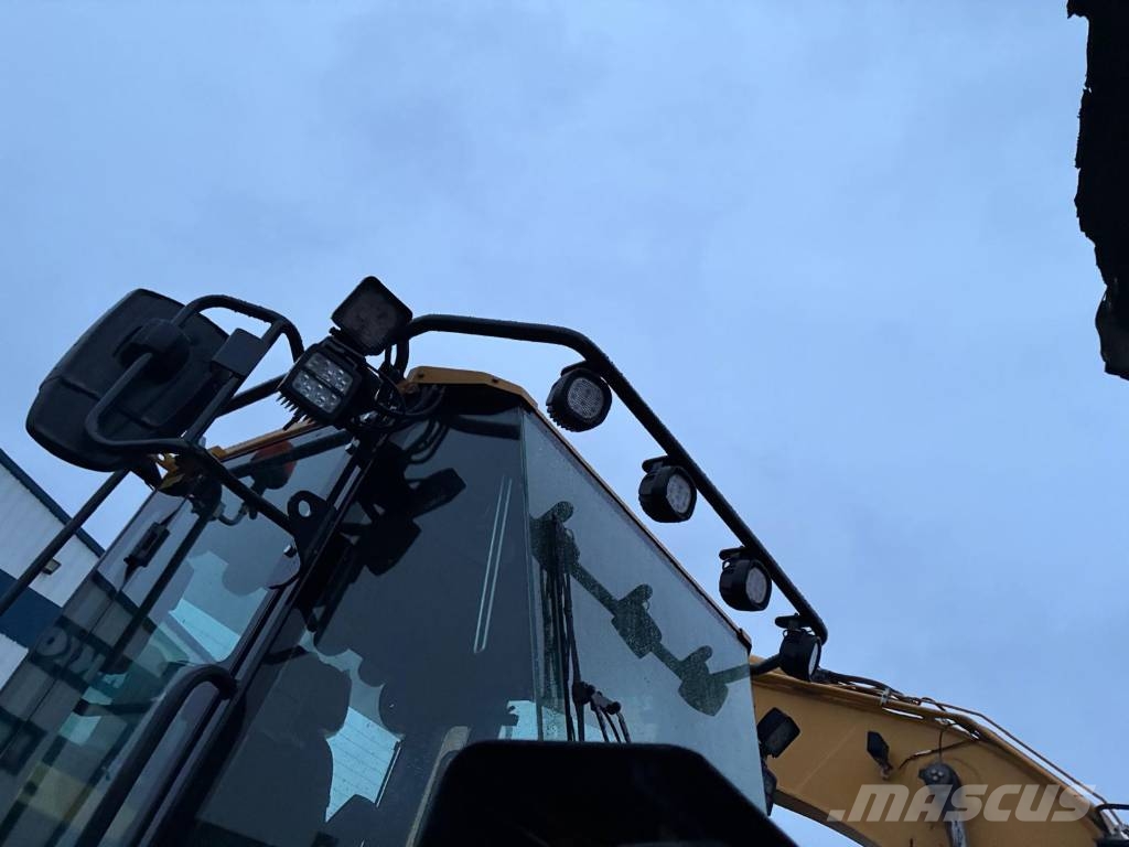 Komatsu WA 270-8E0 Pyöräkuormaajat