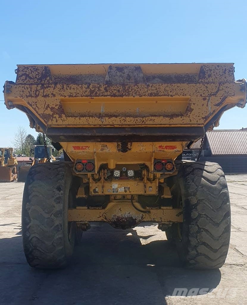 Bell B 25 D Kĺbové nákladné autá