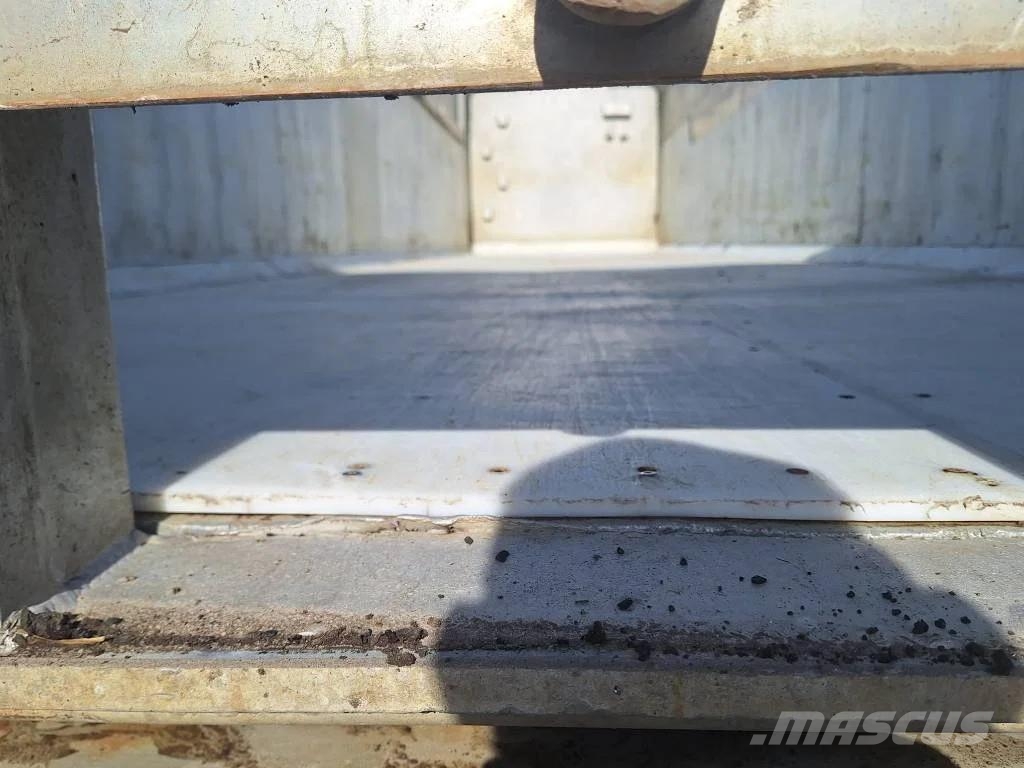 Kel-Berg 3 akslet 48 m3 tiptrailer med nedfældbar side Semi-trailer med tip