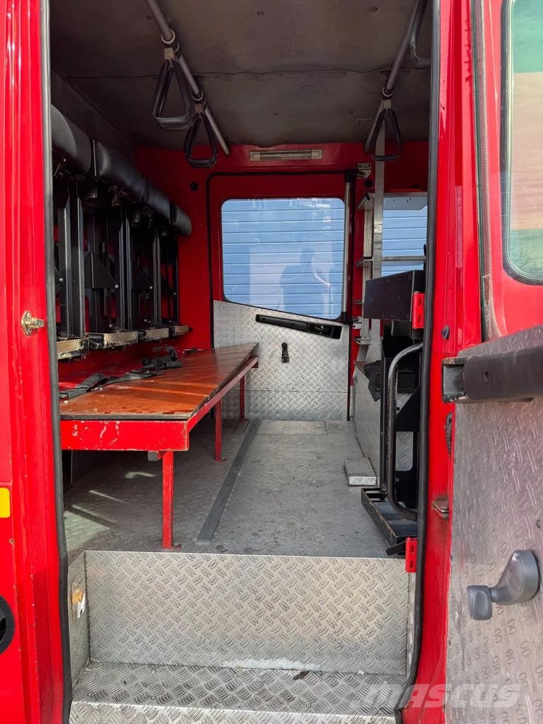 Mercedes-Benz ATEGO 1325 **FIRETRUCK-2000LTR TANK 消防車