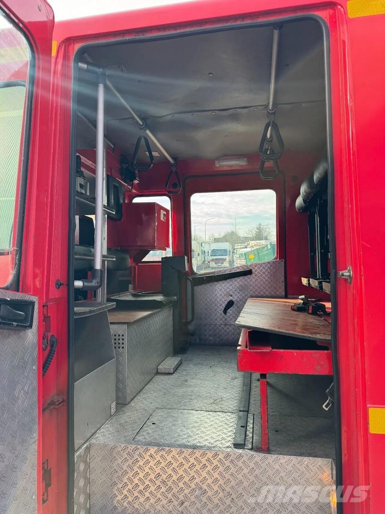 Mercedes-Benz ATEGO 1325 **FIRETRUCK-2000LTR TANK 消防車