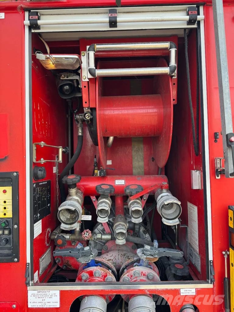Mercedes-Benz ATEGO 1325 **FIRETRUCK-2000LTR TANK 消防車