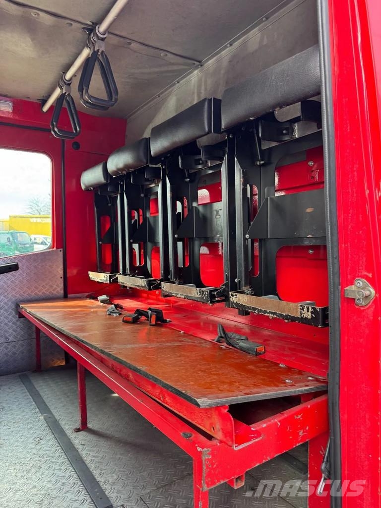 Mercedes-Benz ATEGO 1325 **FIRETRUCK-2000LTR TANK 消防車