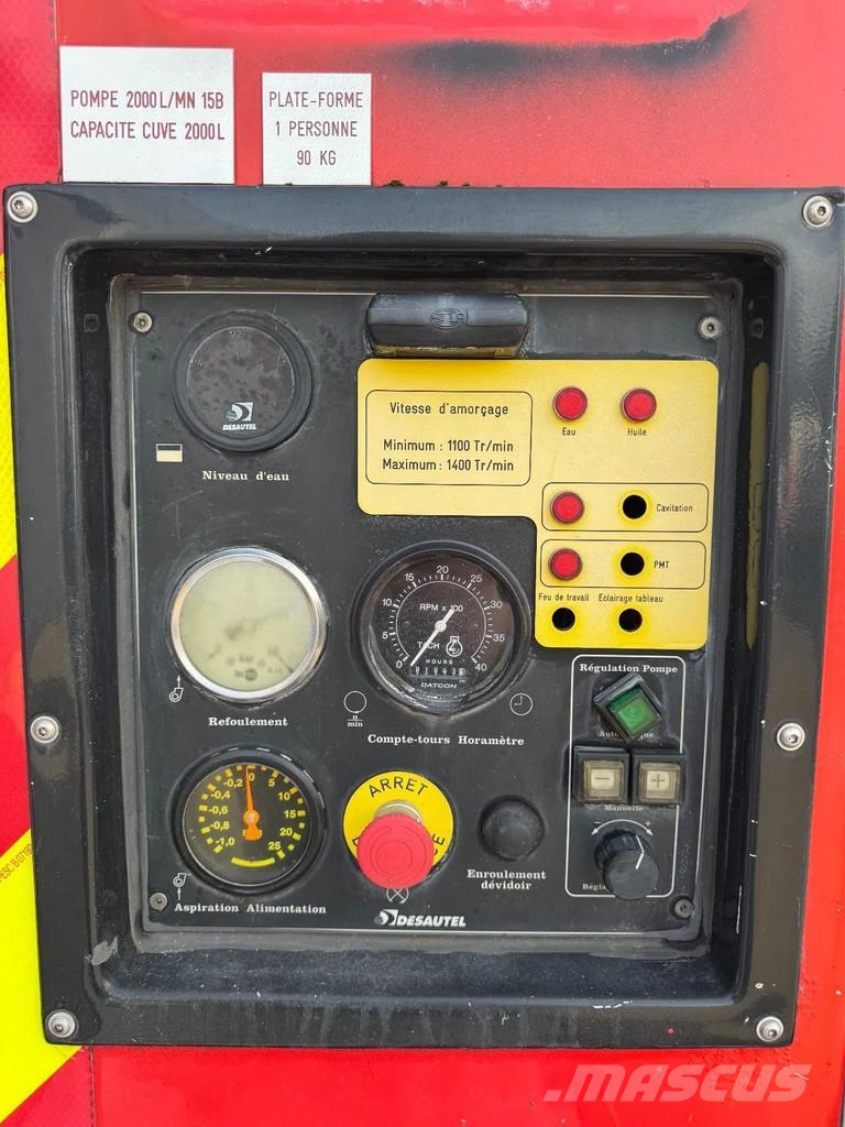 Mercedes-Benz ATEGO 1325 **FIRETRUCK-2000LTR TANK 消防車