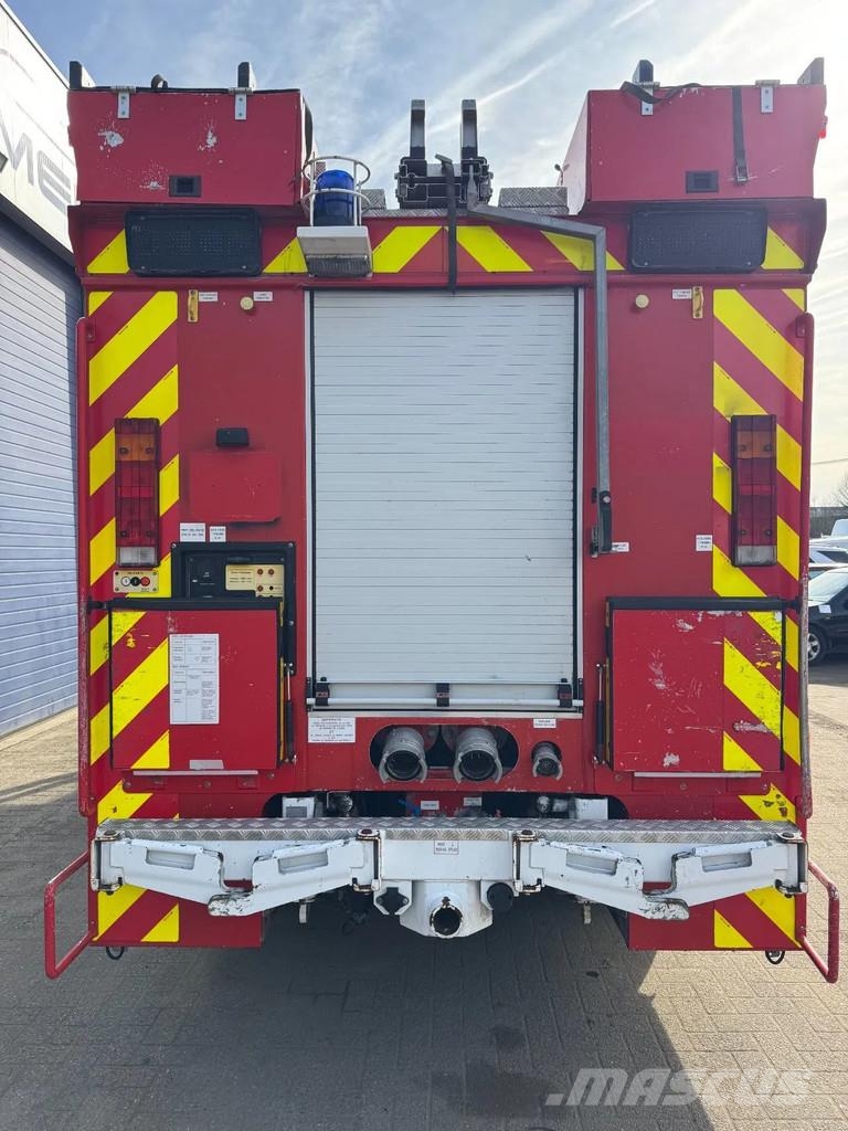Mercedes-Benz ATEGO 1325 **FIRETRUCK-2000LTR TANK 消防車