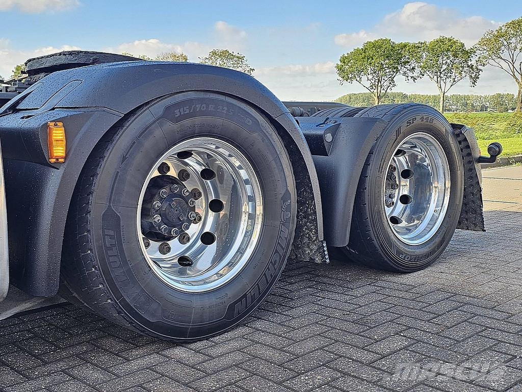 DAF XG+ 530 6X2 FTS FULL OPTIONS Trekkers