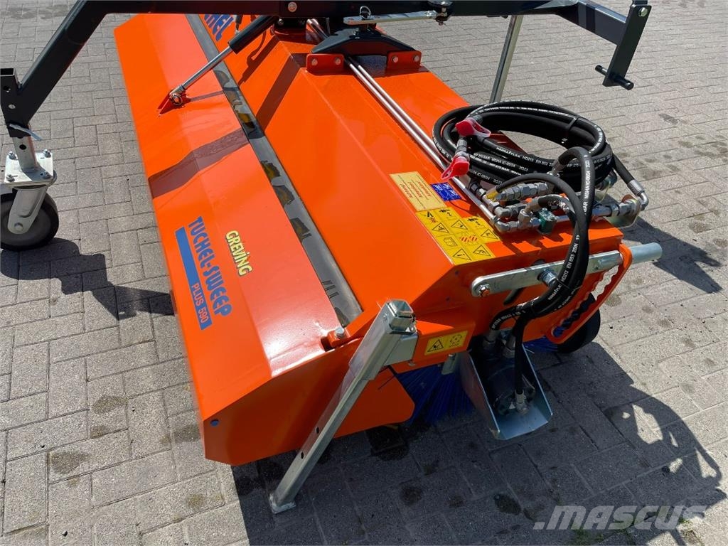 Tuchel Plus 590-230 Zamiatarki - Zgarniarki - Odśnieżarki