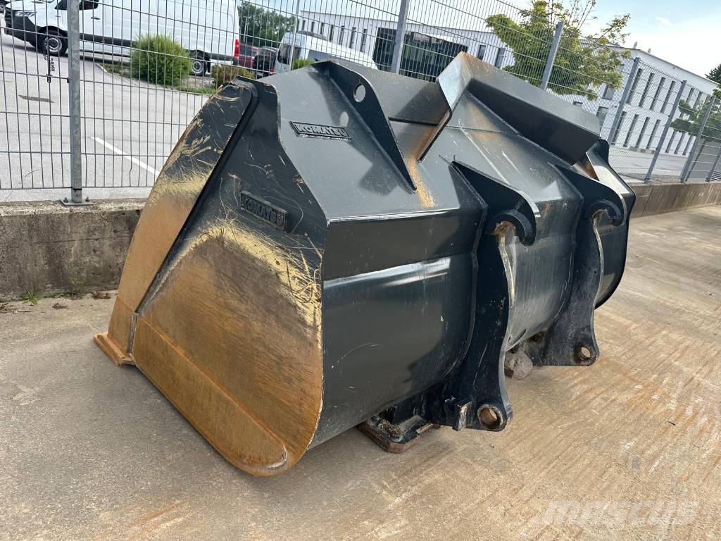 Komatsu Schaufel Cucharones