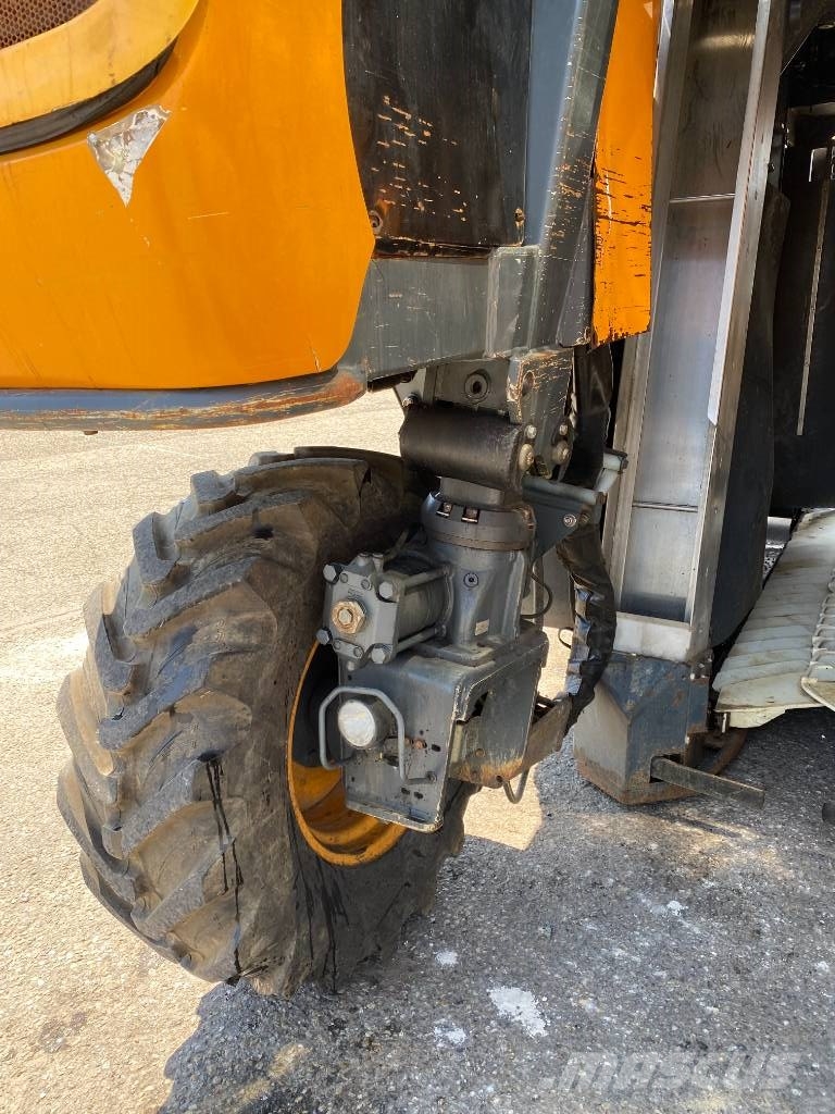 Pellenc OPTIMUM 530 Selectiv'Process2 endommagée ماكينات حصد الكروم