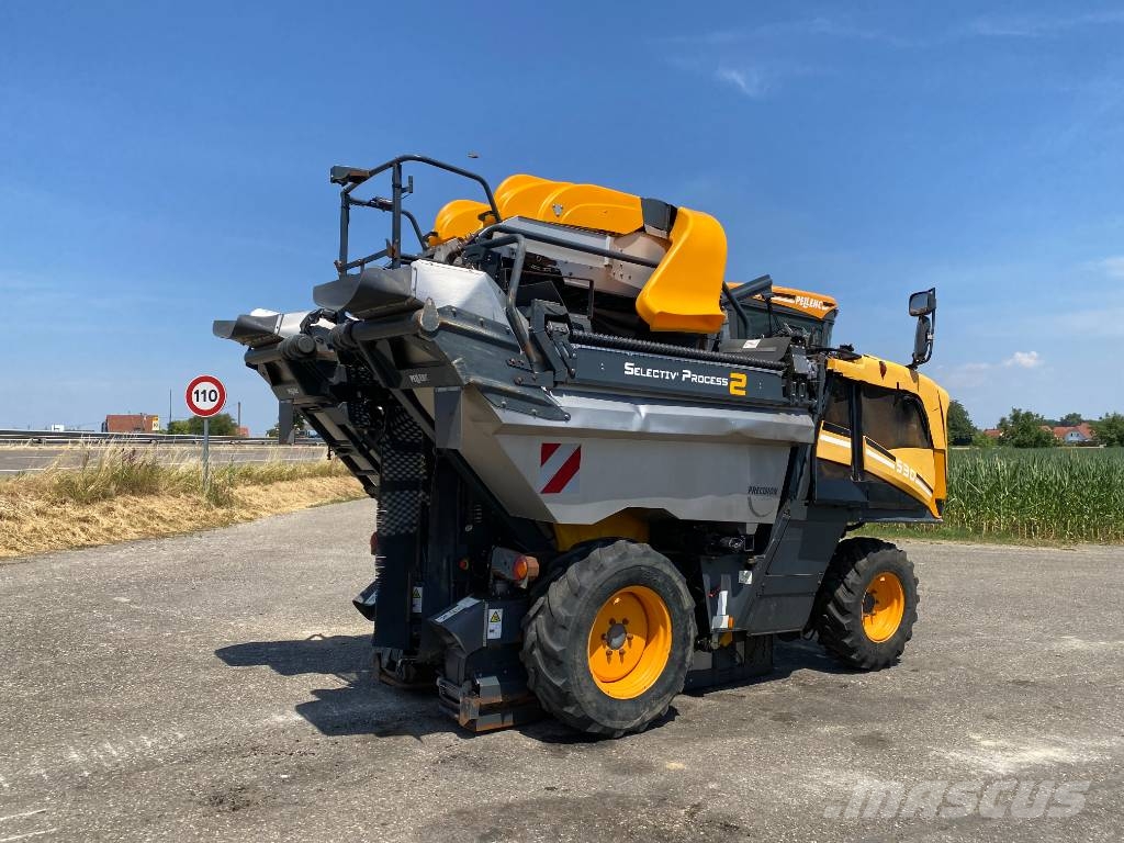 Pellenc OPTIMUM 530 Selectiv'Process2 endommagée ماكينات حصد الكروم