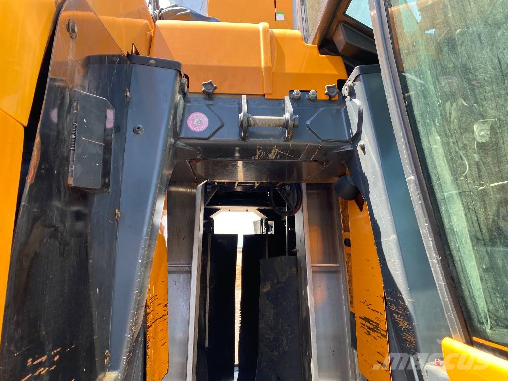 Pellenc OPTIMUM 530 Selectiv'Process2 endommagée ماكينات حصد الكروم