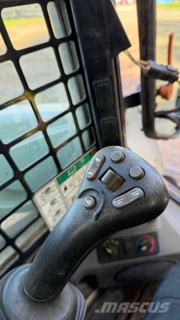 Bobcat T 590 Міні-навантажувачі