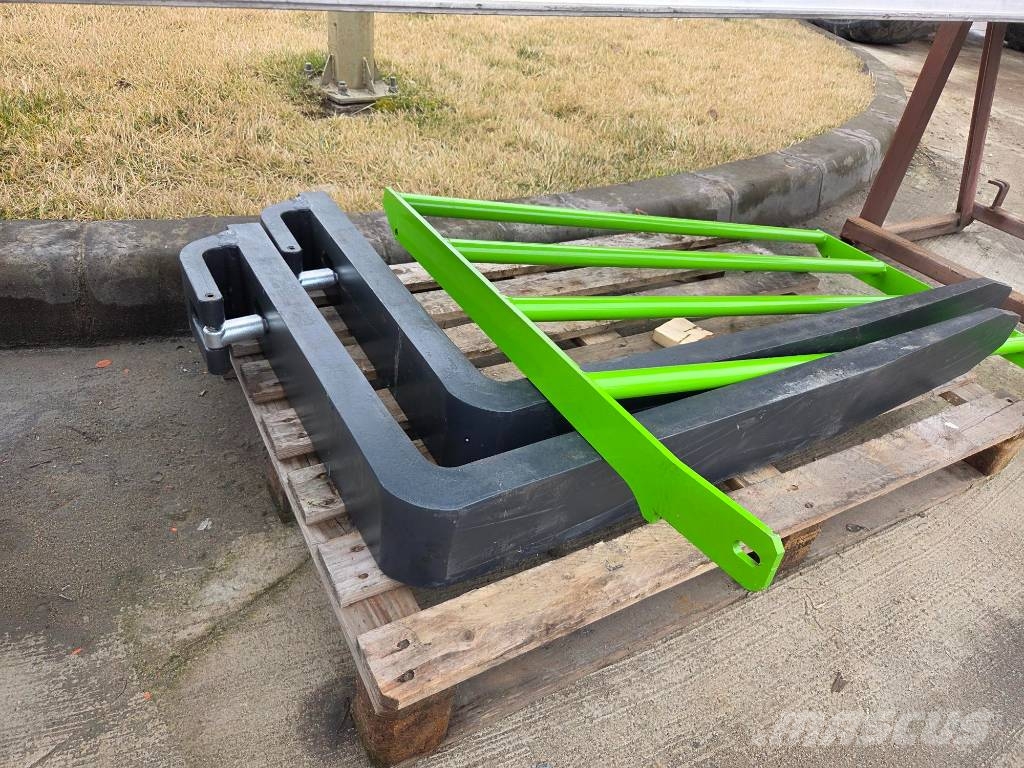 Merlo TF 35.7-140, forks, 3cm bucket, log graifer 텔러 핸들러