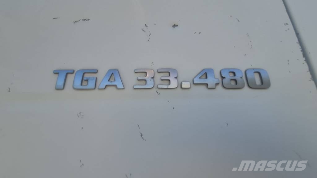 MAN TGA 33.480 Trekkers