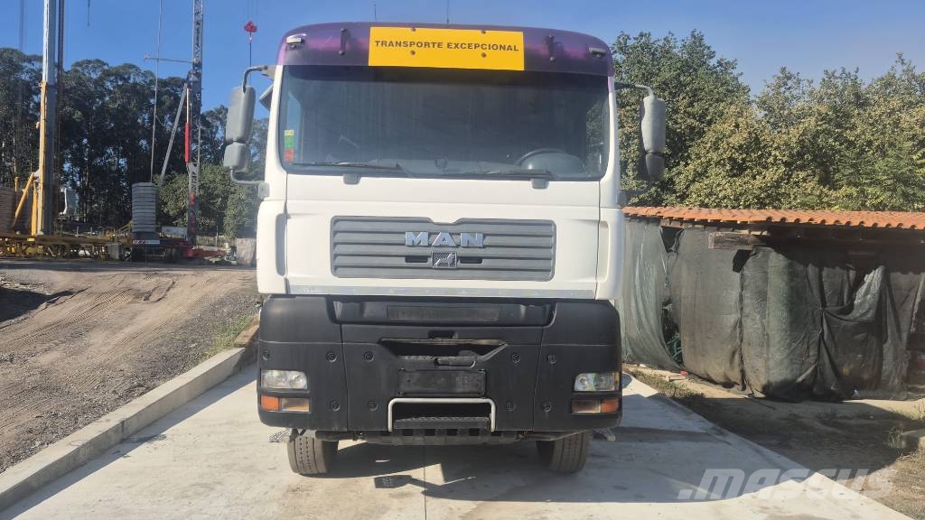 MAN TGA 33.480 Trekkers