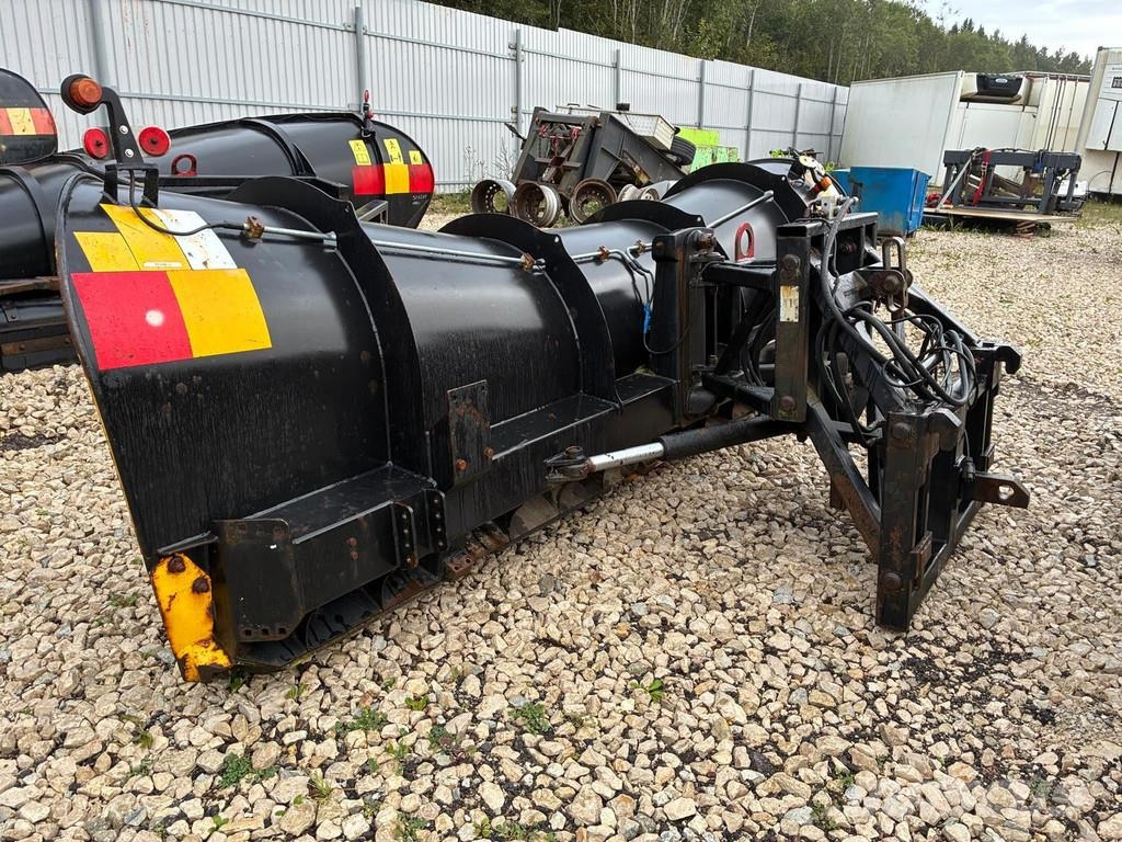 Arctic Machine OY AM 4000 HMX T2 Kar düzleyiciler