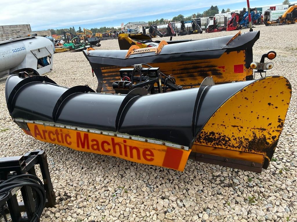 Arctic Machine OY AM 4000 HMX T2 Kar düzleyiciler