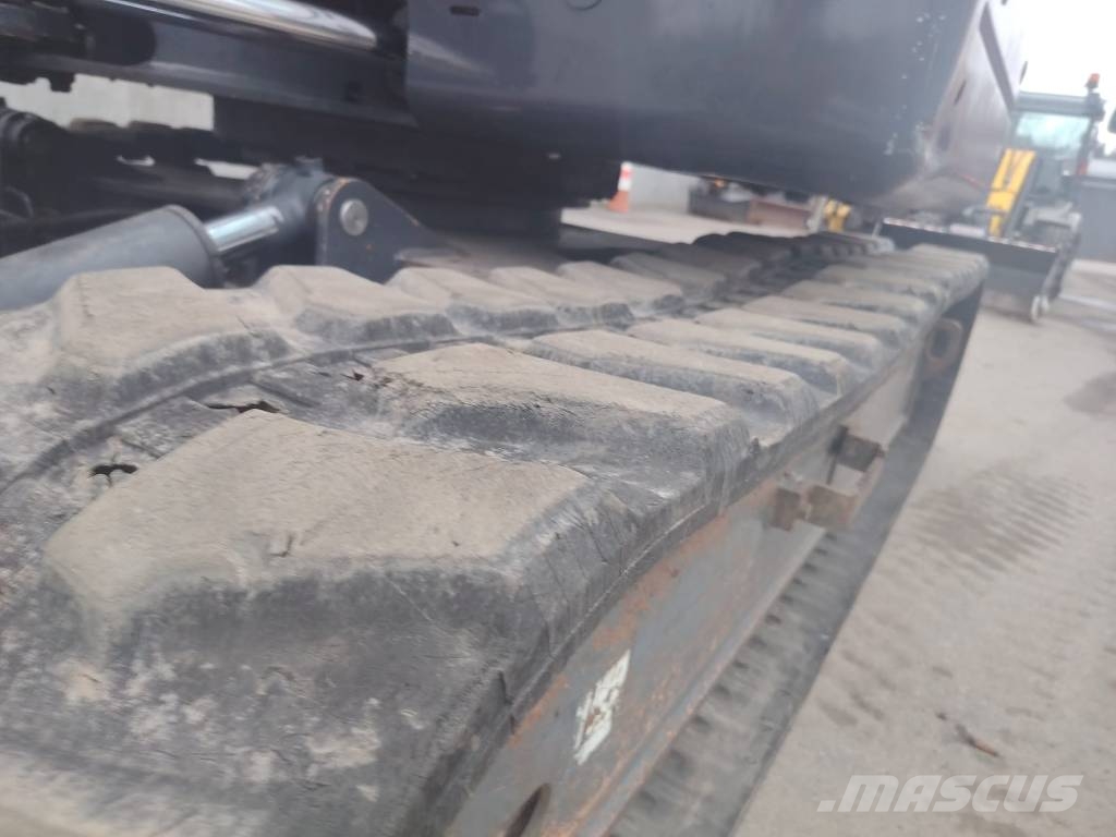 Doosan DX 80 R Közepes (midi) kotrók 7 t - 12 t