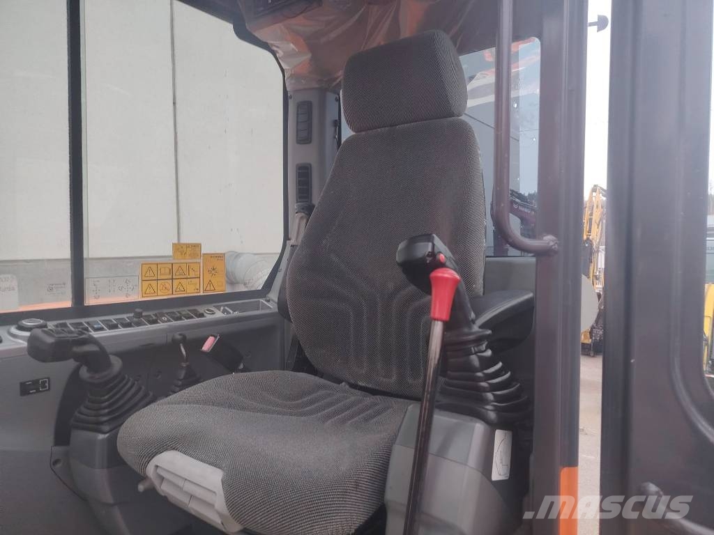 Doosan DX 80 R Közepes (midi) kotrók 7 t - 12 t