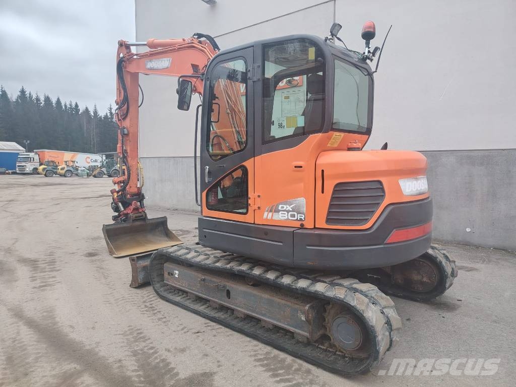 Doosan DX 80 R Közepes (midi) kotrók 7 t - 12 t