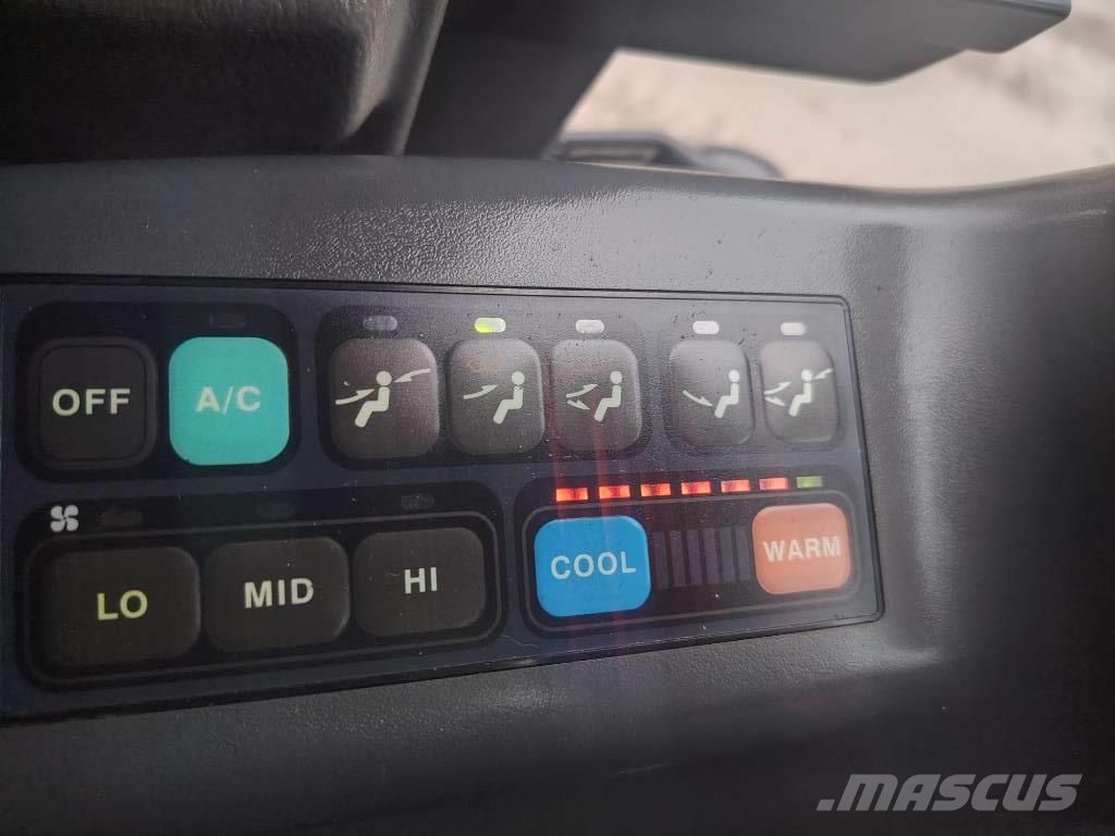 Doosan DX 80 R Közepes (midi) kotrók 7 t - 12 t
