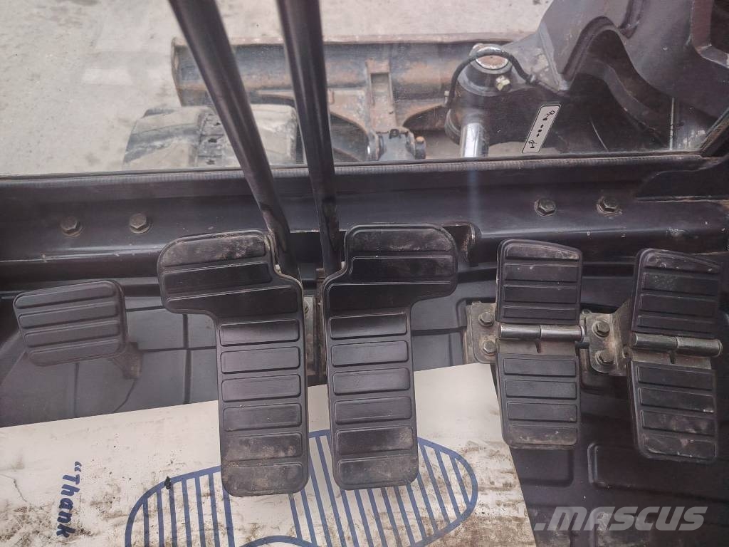 Doosan DX 80 R Közepes (midi) kotrók 7 t - 12 t