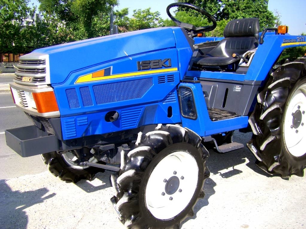 Iseki LANDHOPE 217 4wd &amp; φρέζα Traktorok