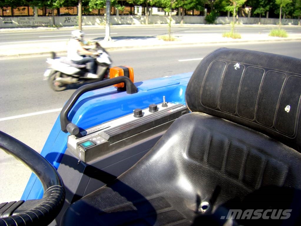 Iseki LANDHOPE 217 4wd &amp; φρέζα Traktorok