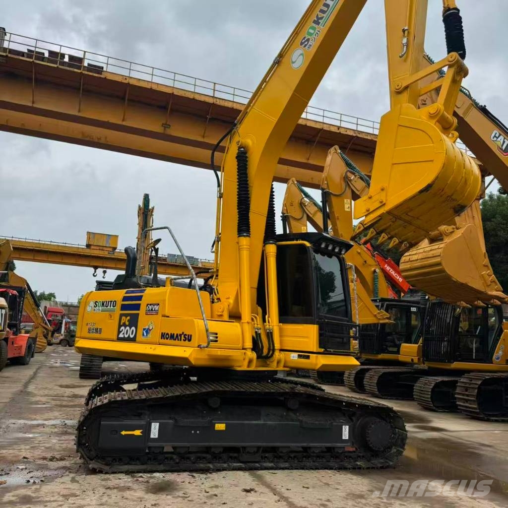 Komatsu PC 200-8N1 Kāpurķēžu ekskavatori