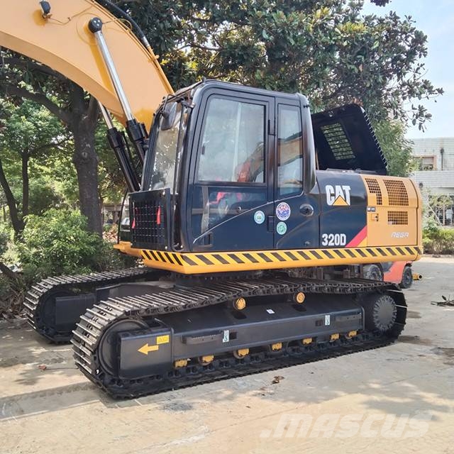 CAT 320 D Paletli ekskavatörler