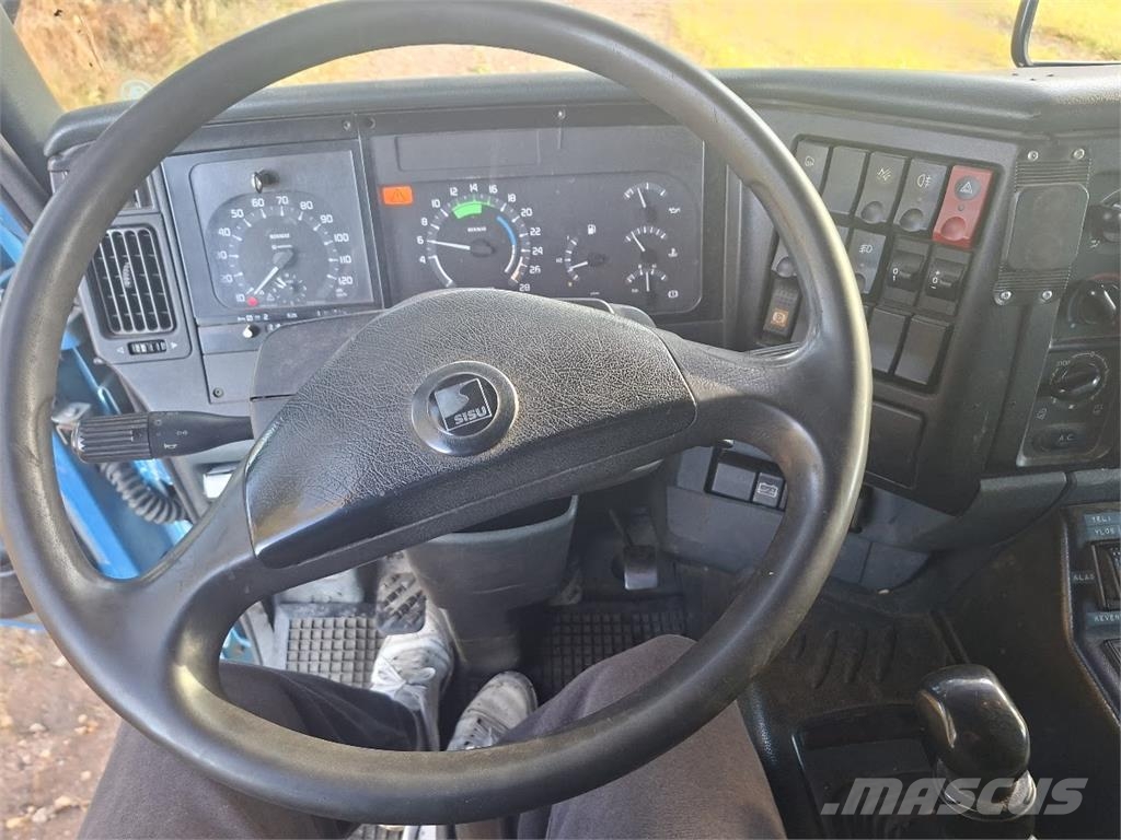 Sisu E12 Tovornjaki za prevoz gozdnih strojev