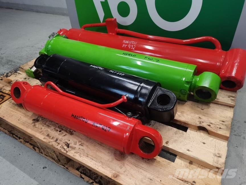 Manitou MT 932 {telescope lifting piston} Strēles un kausi
