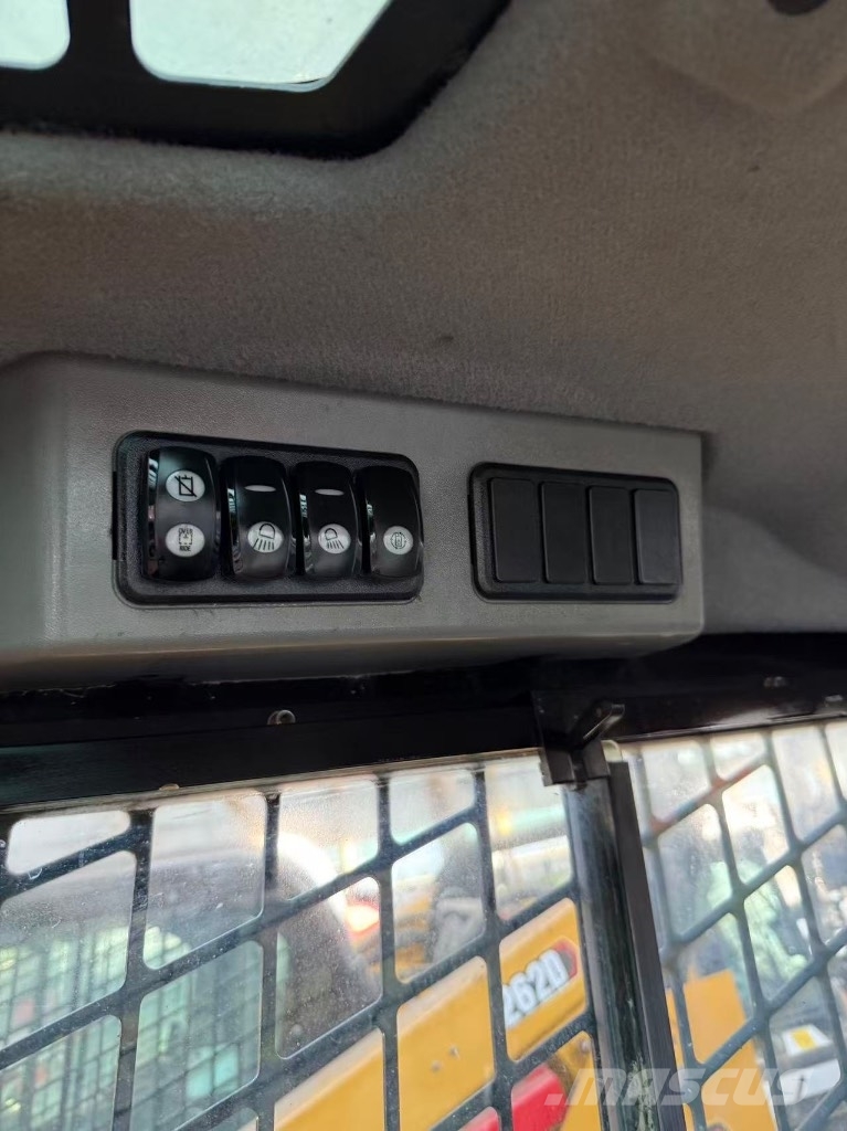 CAT 246 D Φορτωτάκια