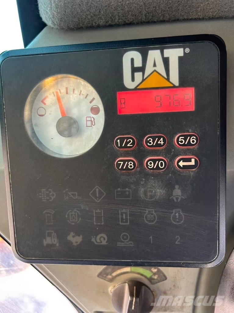 CAT 246 D Φορτωτάκια