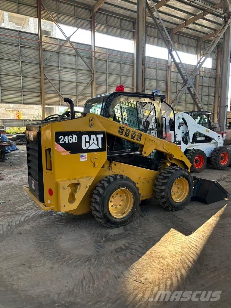 CAT 246 D Φορτωτάκια