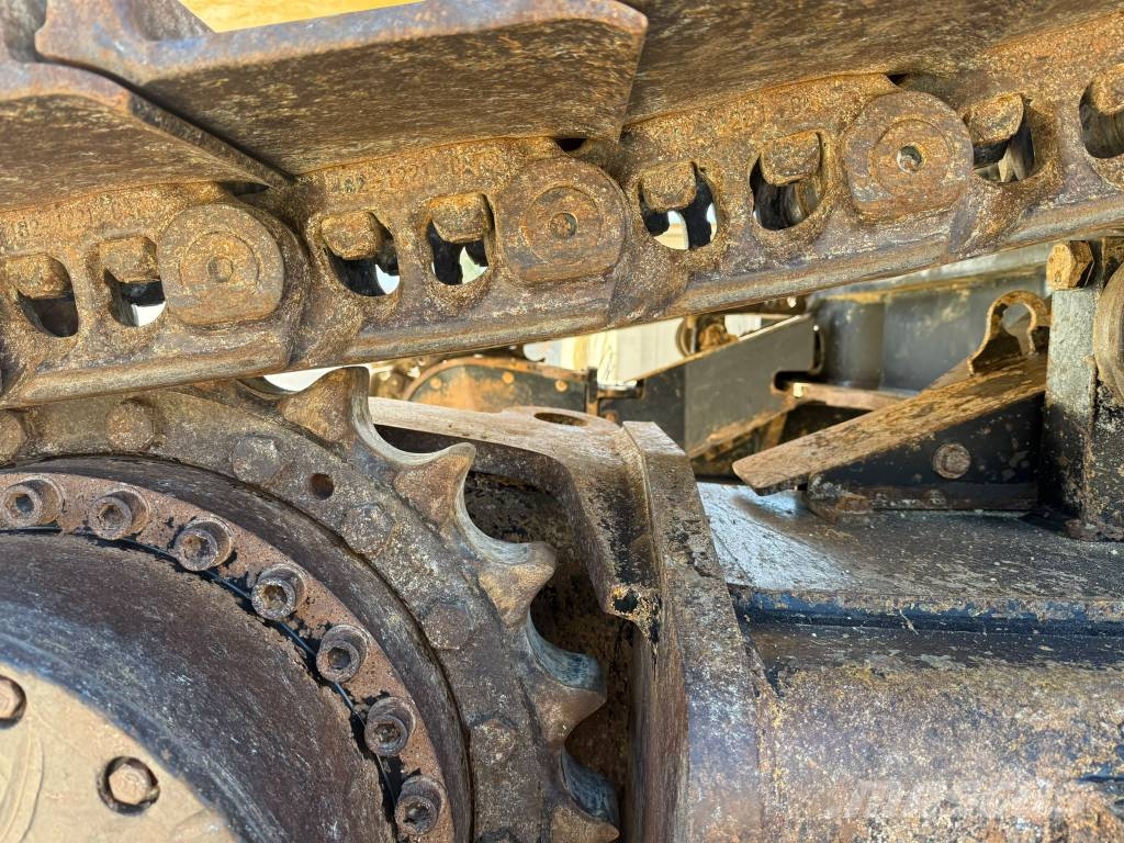 CAT 352F Vikšriniai ekskavatoriai
