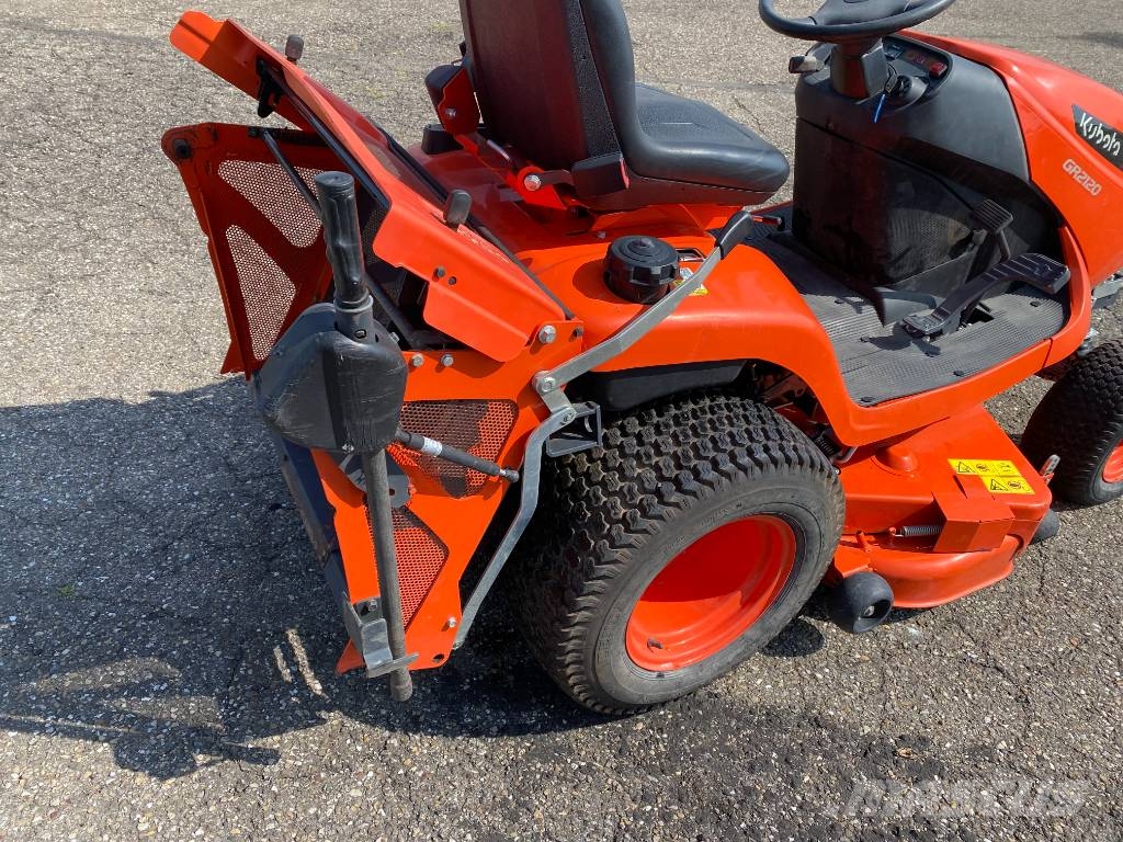 Kubota GR2120 1er Main Origine Française endommagé ركوب الحشائش