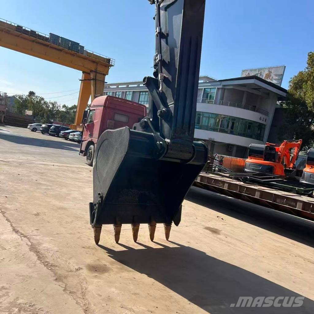 Hyundai Robex 305 LC-9 T Crawler excavators