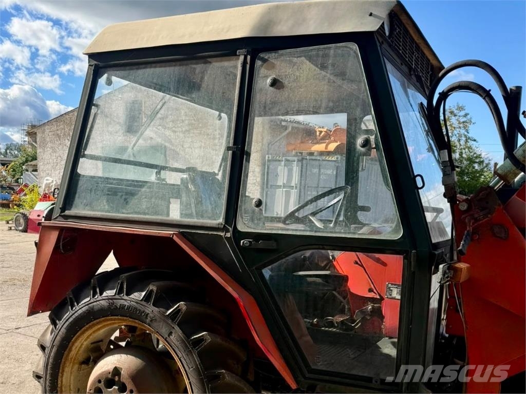Zetor 5211 + FL Sonstige Landmaschinen